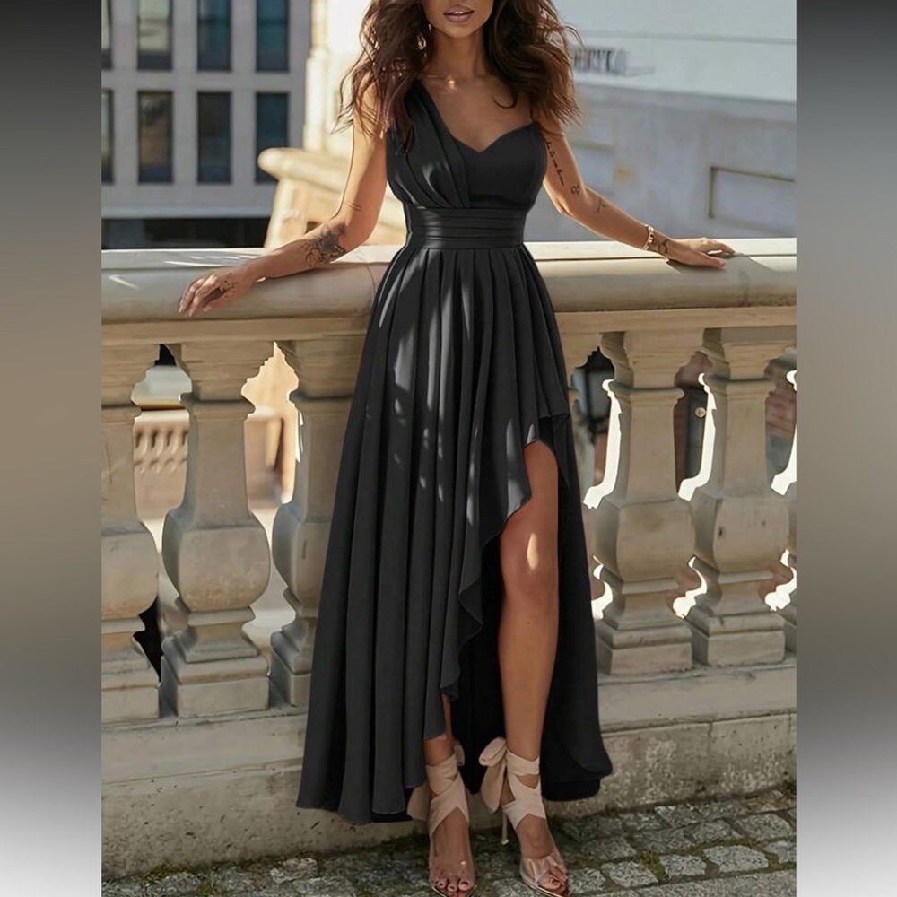 Elegant Black Evening Gown